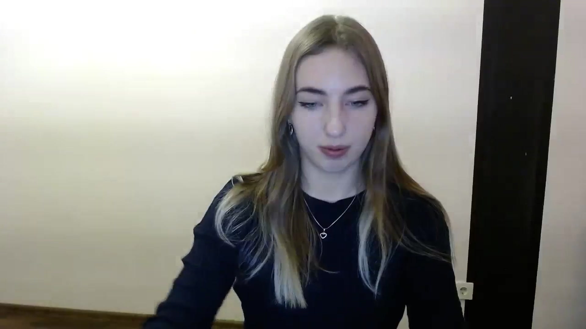 Gallery image thumbnail from Skyyyy's myfreecams stream on, 03/06/2024, 16:34 image 18 of 20