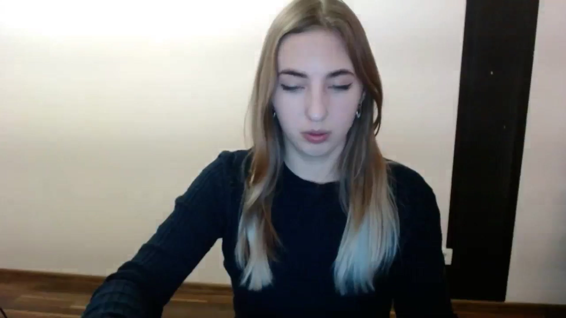 Gallery image thumbnail from Skyyyy's myfreecams stream on, 03/06/2024, 18:30 image 13 of 20