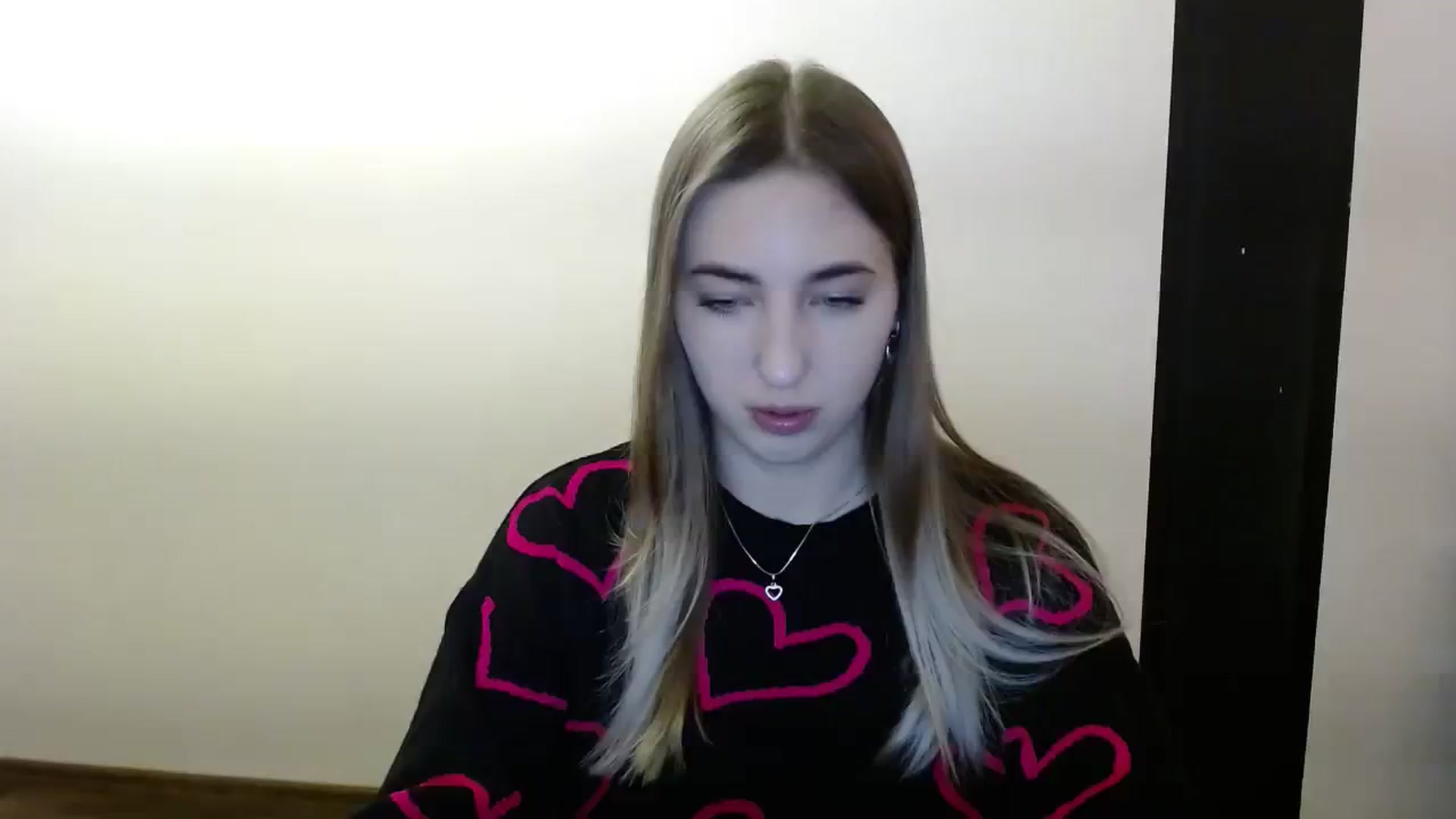 Gallery image thumbnail from Skyyyy's myfreecams stream on, 03/07/2024, 17:25 image 11 of 20