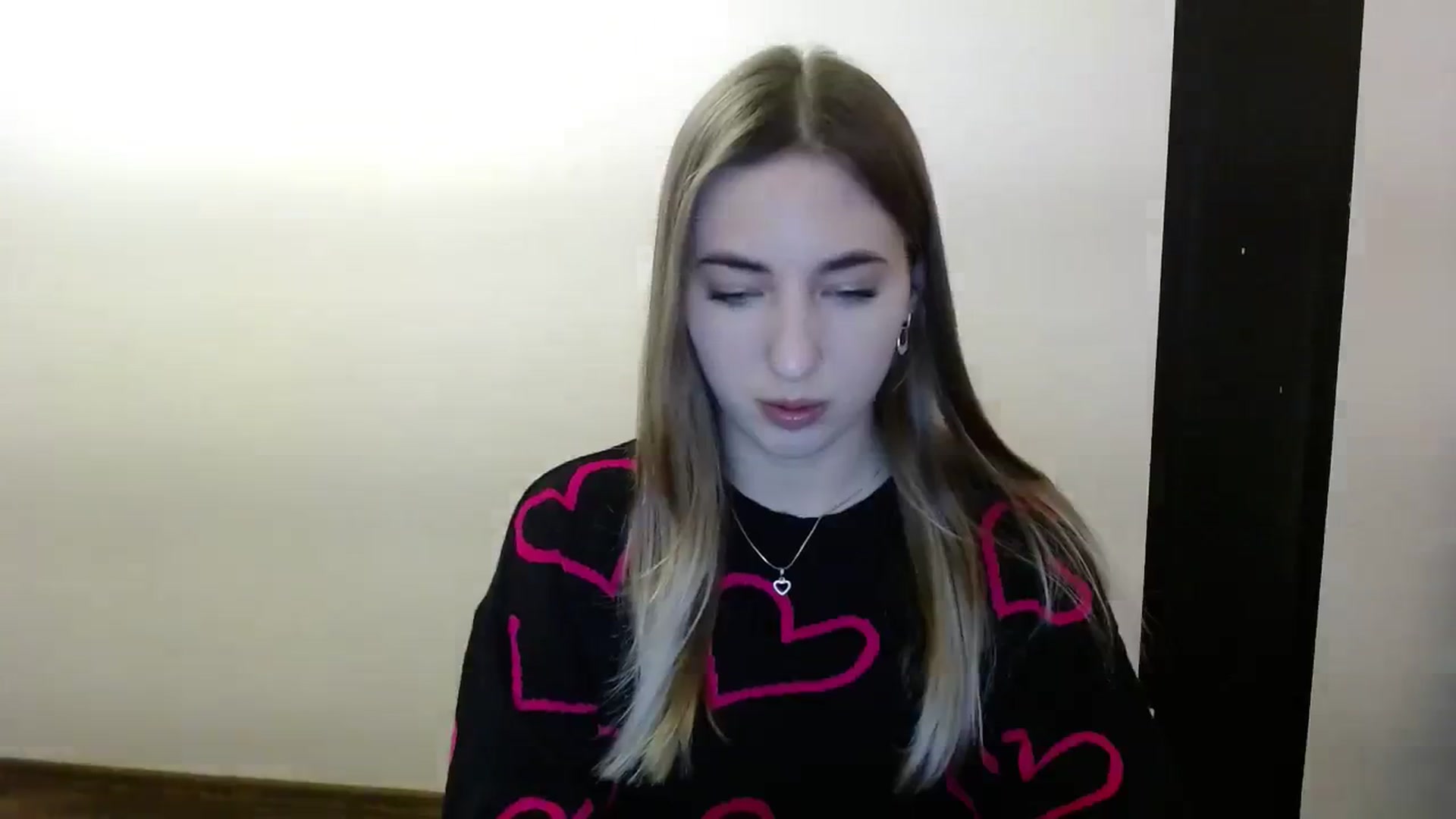 Gallery image thumbnail from Skyyyy's myfreecams stream on, 03/07/2024, 17:25 image 15 of 20