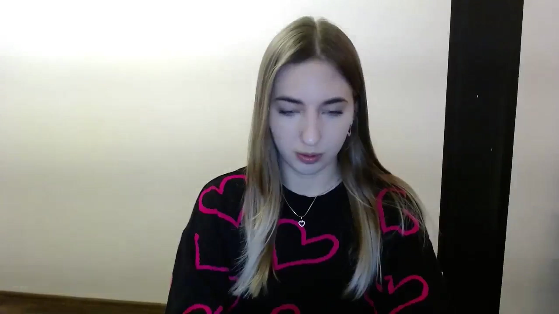Gallery image thumbnail from Skyyyy's myfreecams stream on, 03/07/2024, 17:25 image 14 of 20
