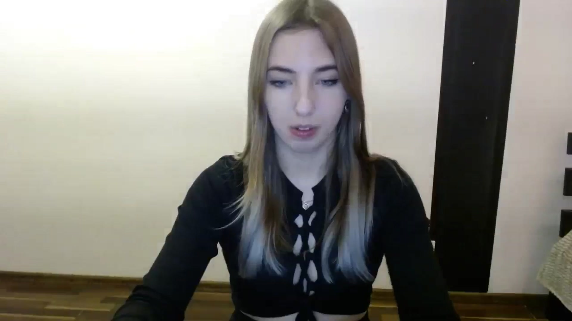 Gallery image thumbnail from Skyyyy's myfreecams stream on, 03/09/2024, 19:54 image 12 of 20