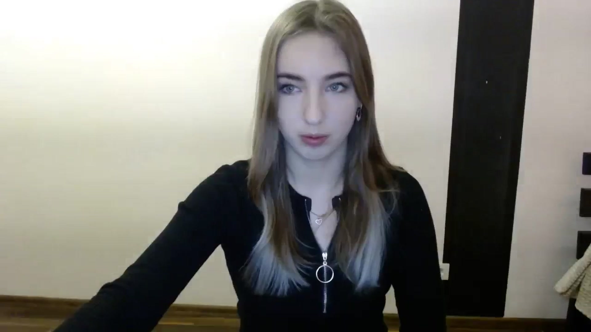 Gallery image thumbnail from Skyyyy's myfreecams stream on, 03/10/2024, 18:10 image 7 of 20