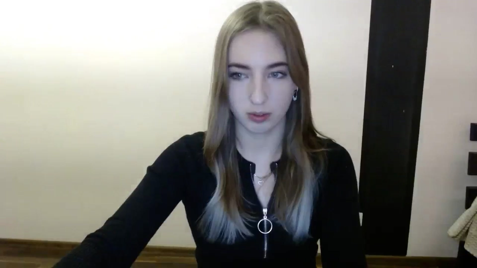 Gallery image thumbnail from Skyyyy's myfreecams stream on, 03/10/2024, 18:10 image 4 of 20