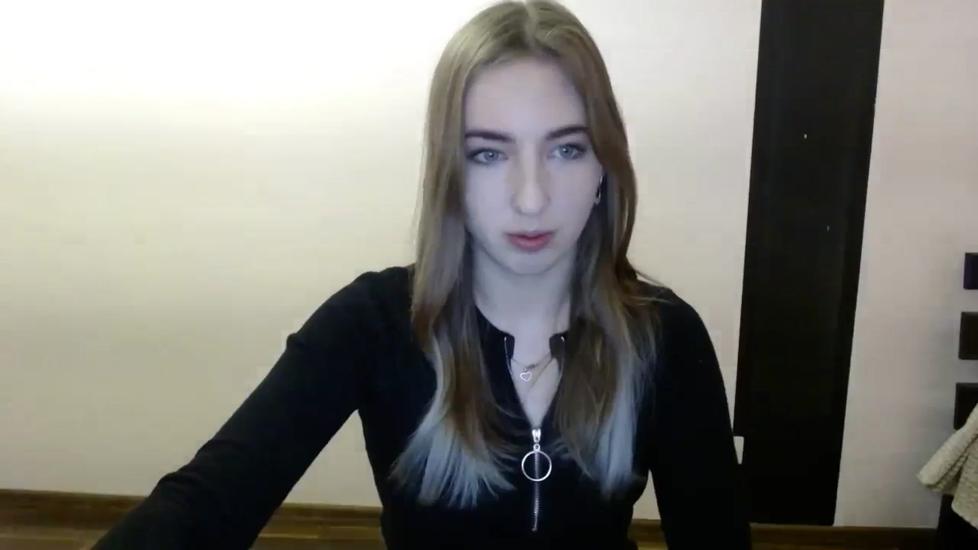 Gallery image thumbnail from Skyyyy's myfreecams stream on, 03/10/2024, 18:10 image 2 of 20