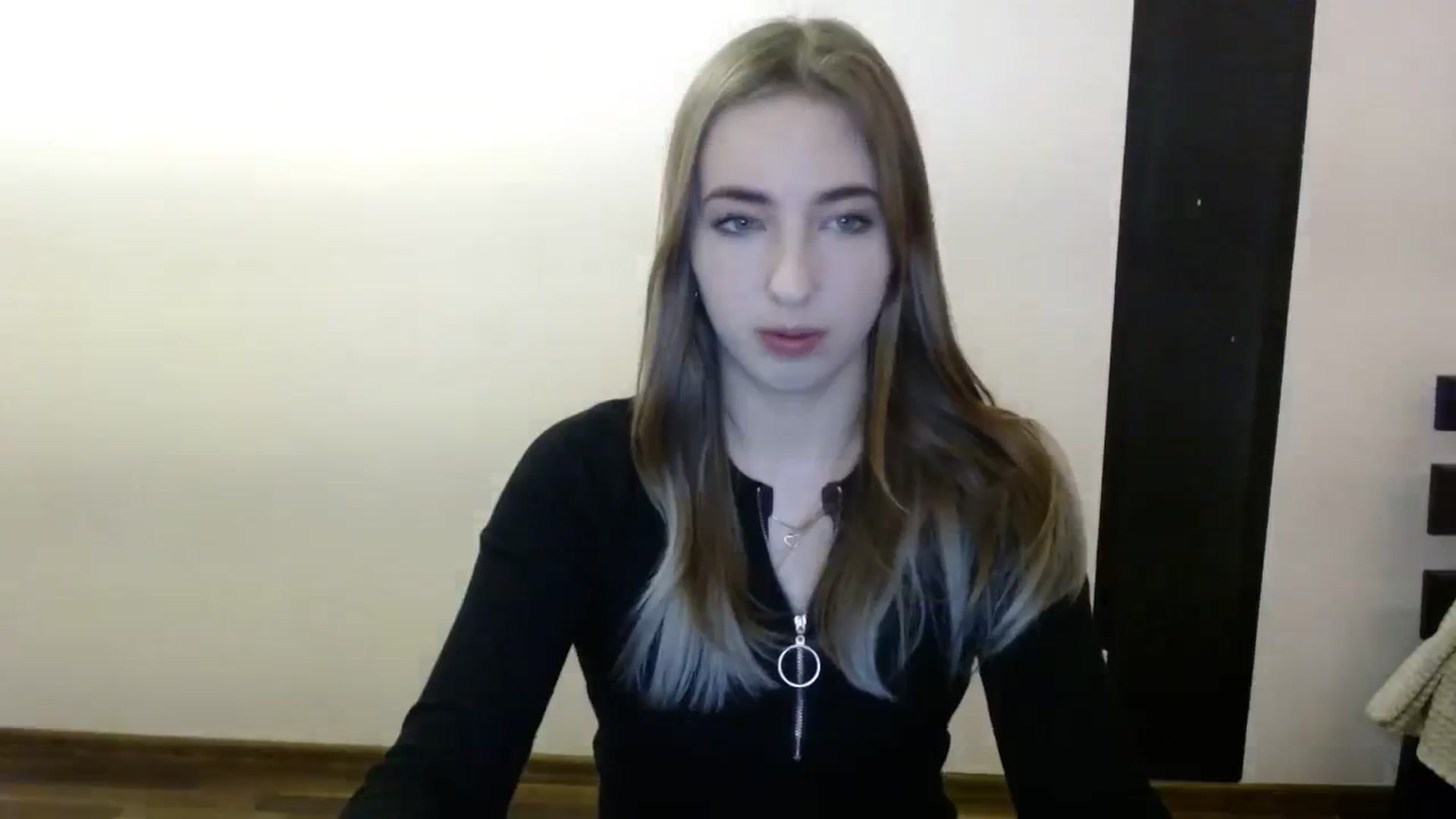 Gallery image thumbnail from Skyyyy's myfreecams stream on, 03/10/2024, 18:10 image 10 of 20