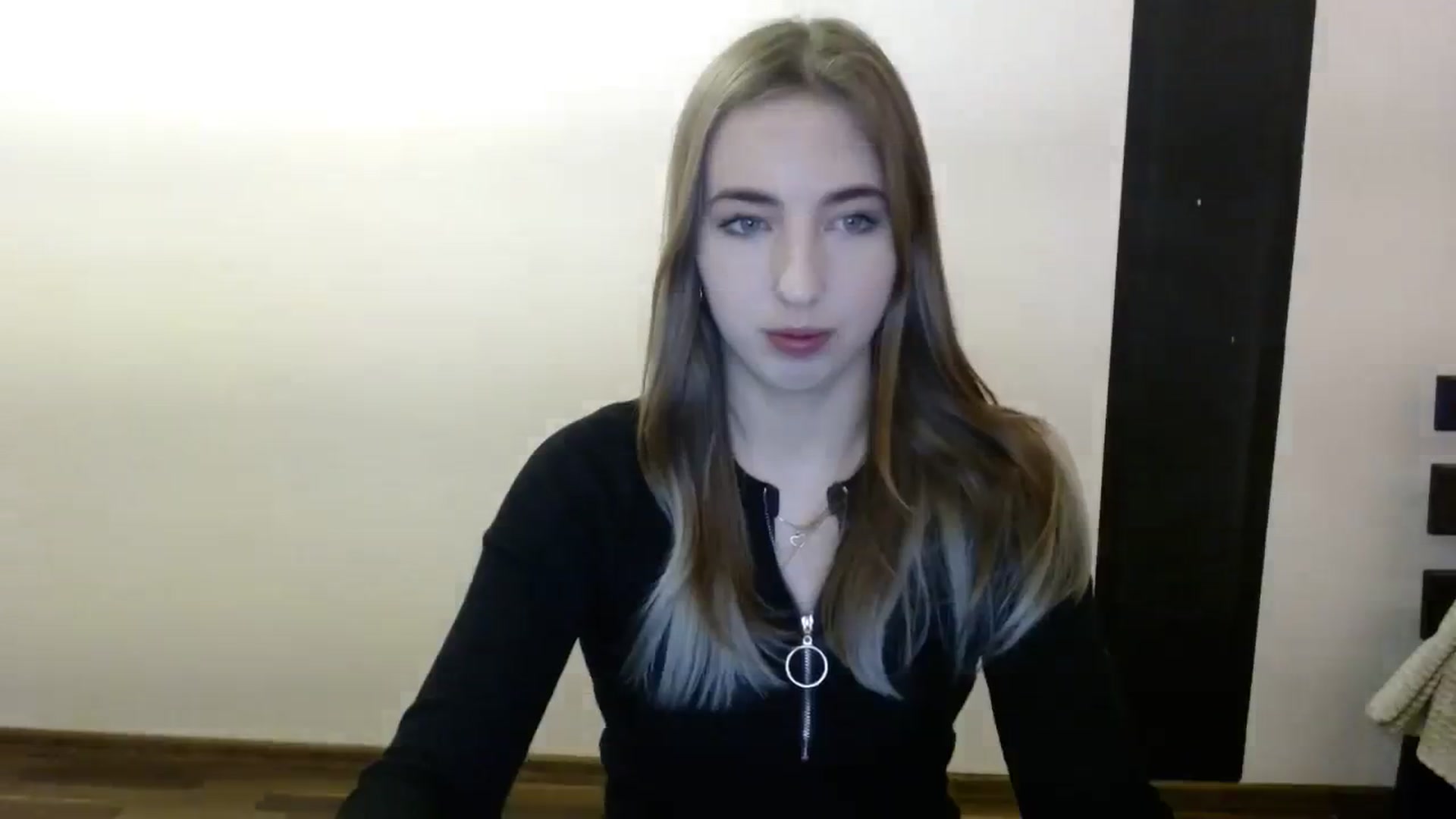 Gallery image thumbnail from Skyyyy's myfreecams stream on, 03/10/2024, 18:10 image 11 of 20