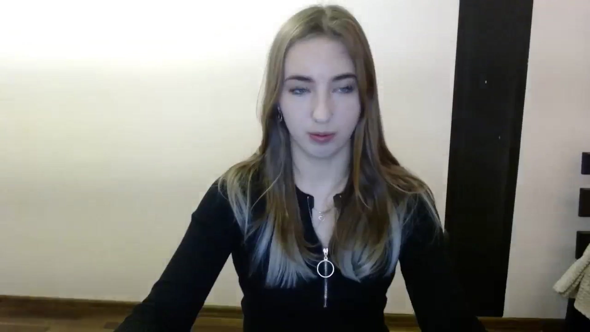 Gallery image thumbnail from Skyyyy's myfreecams stream on, 03/10/2024, 18:10 image 17 of 20