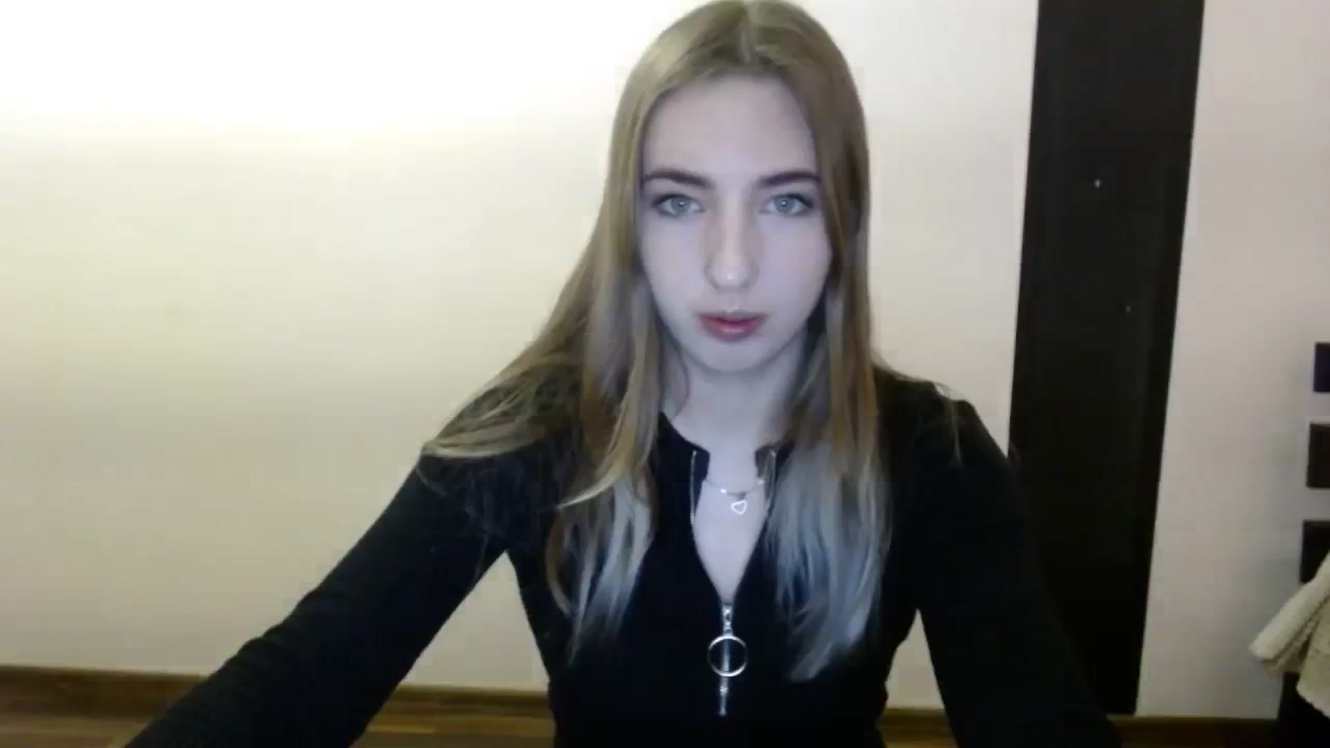 Gallery image thumbnail from Skyyyy's myfreecams stream on, 03/10/2024, 20:25 image 13 of 20