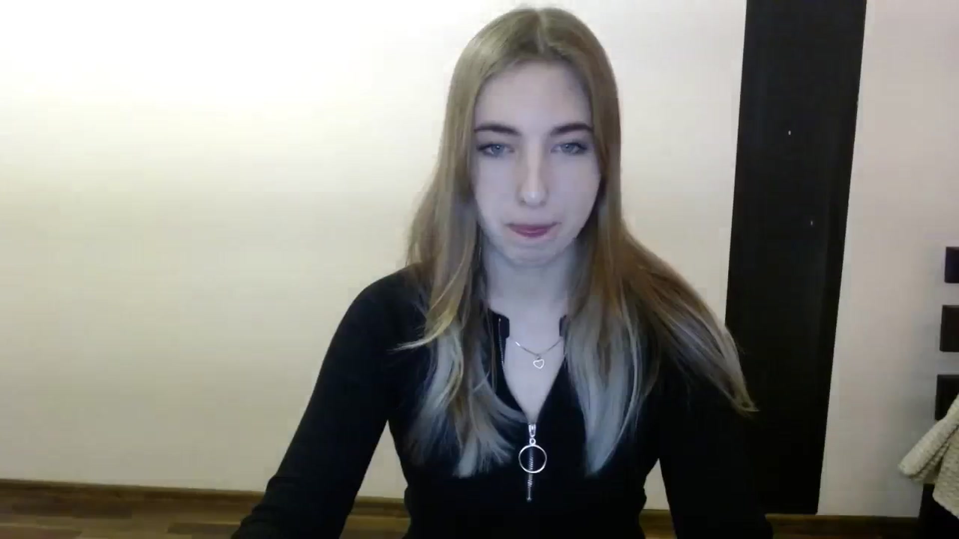 Gallery image thumbnail from Skyyyy's myfreecams stream on, 03/10/2024, 20:25 image 5 of 20