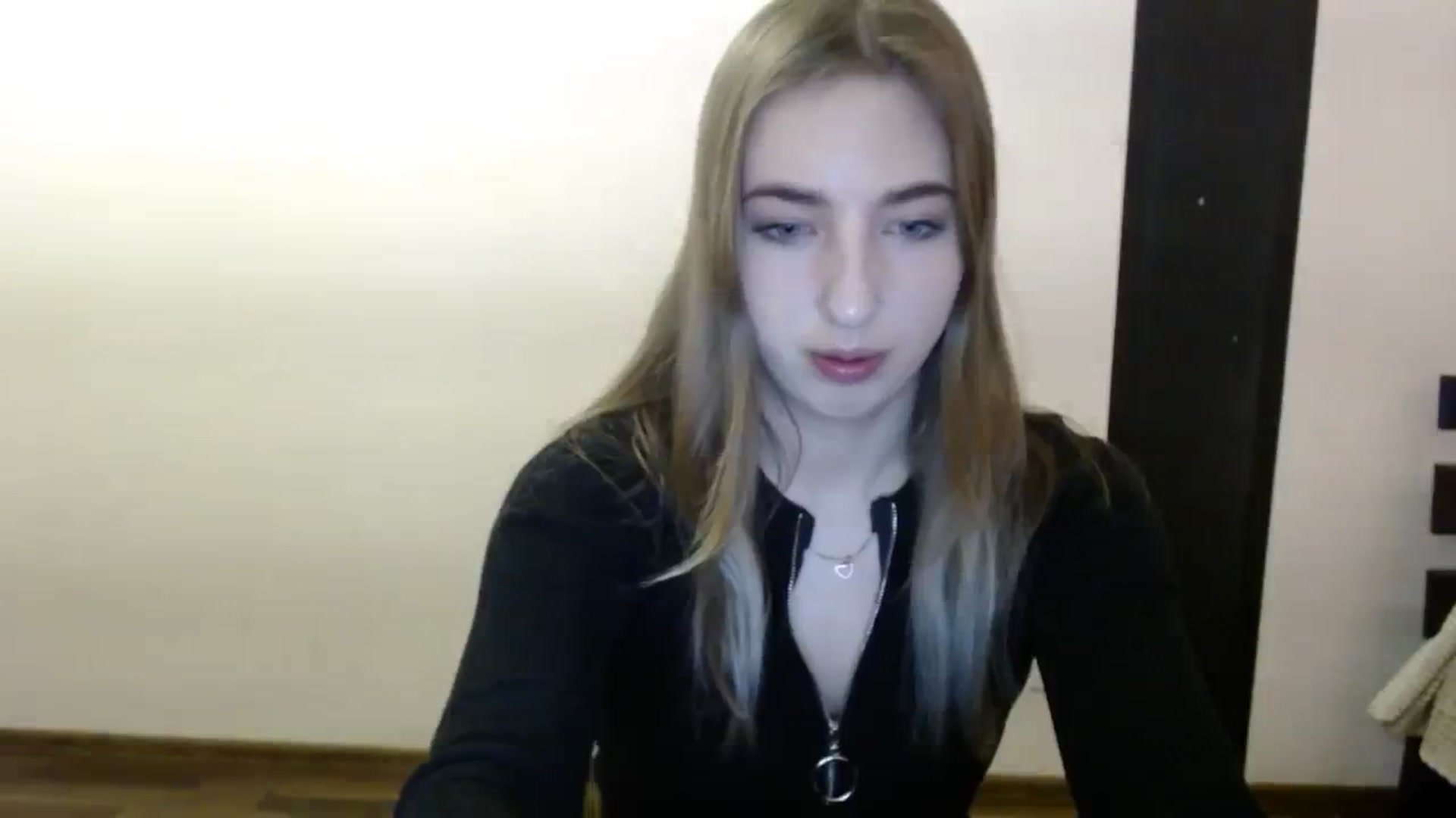 Gallery image thumbnail from Skyyyy's myfreecams stream on, 03/10/2024, 20:25 image 18 of 20