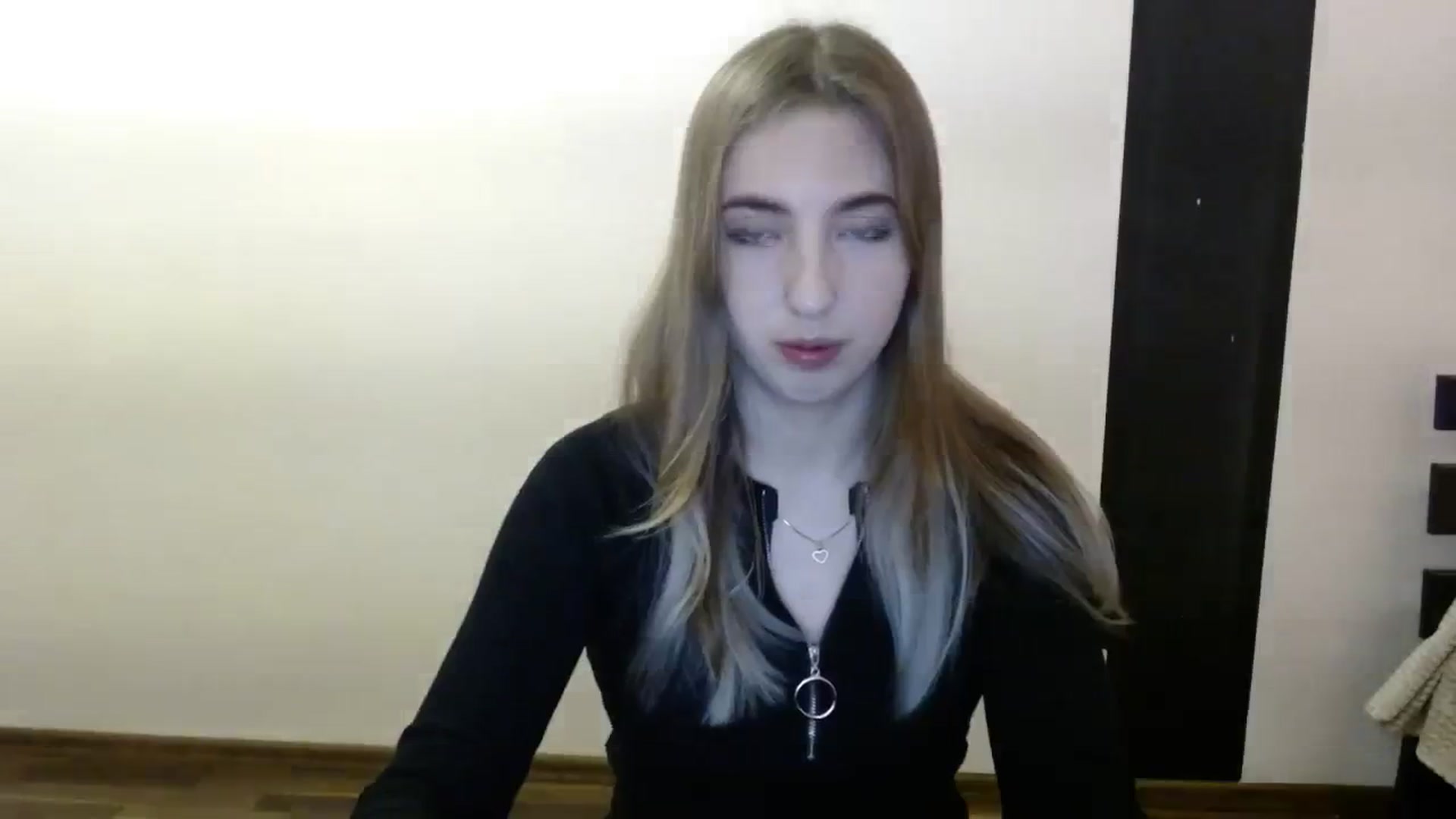 Gallery image thumbnail from Skyyyy's myfreecams stream on, 03/10/2024, 20:25 image 6 of 20