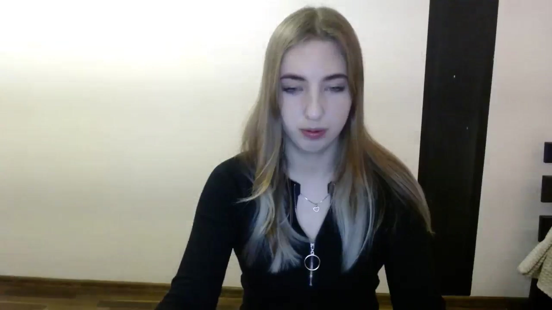 Gallery image thumbnail from Skyyyy's myfreecams stream on, 03/10/2024, 20:25 image 4 of 20