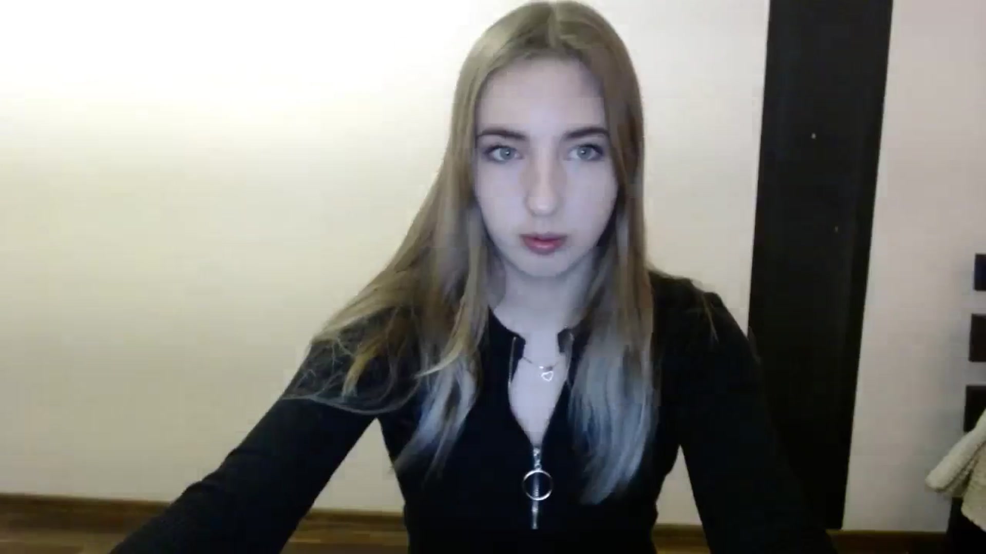 Gallery image thumbnail from Skyyyy's myfreecams stream on, 03/10/2024, 20:25 image 12 of 20