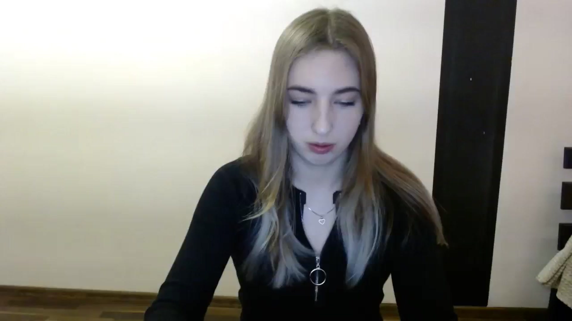 Gallery image thumbnail from Skyyyy's myfreecams stream on, 03/10/2024, 20:25 image 1 of 20