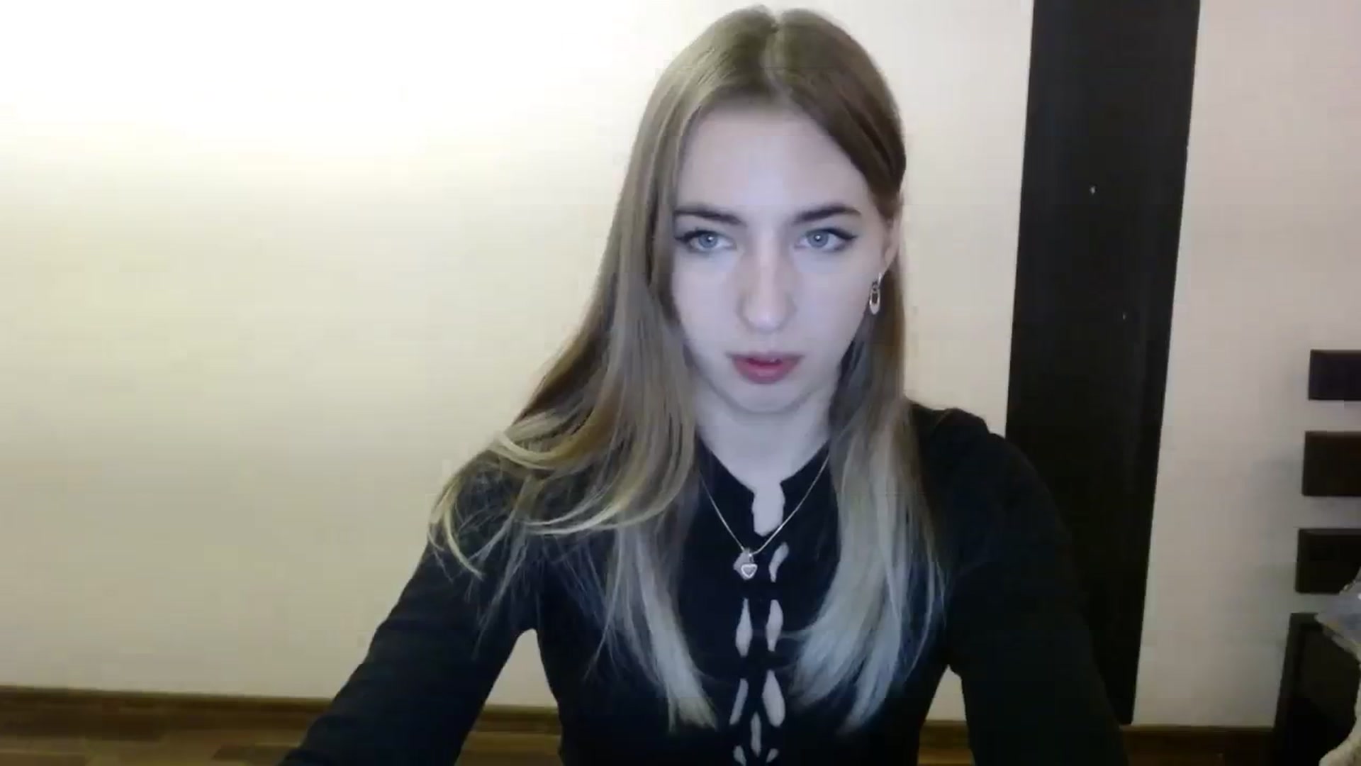 Gallery image thumbnail from Skyyyy's myfreecams stream on, 03/12/2024, 18:48 image 7 of 20