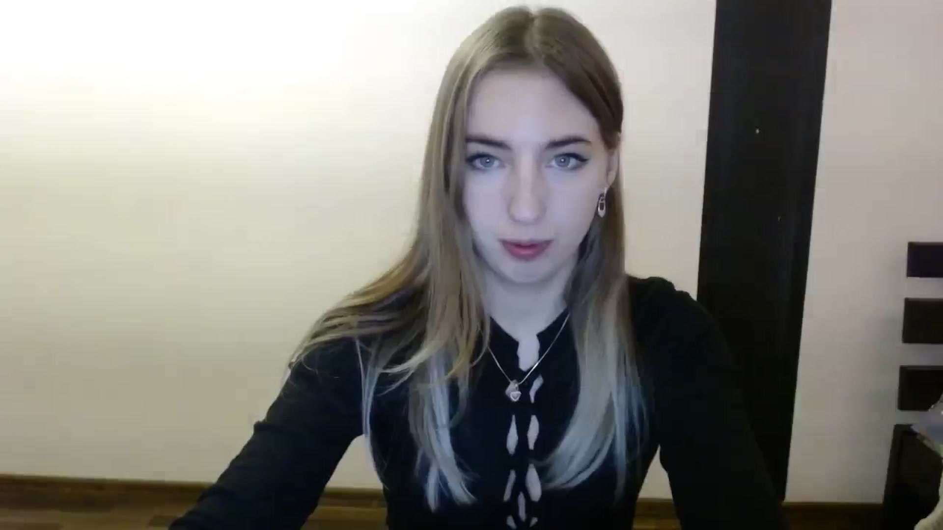 Gallery image thumbnail from Skyyyy's myfreecams stream on, 03/12/2024, 18:48 image 12 of 20