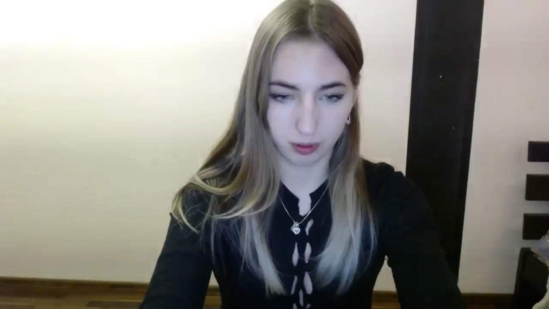 Gallery image thumbnail from Skyyyy's myfreecams stream on, 03/12/2024, 18:48 image 8 of 20