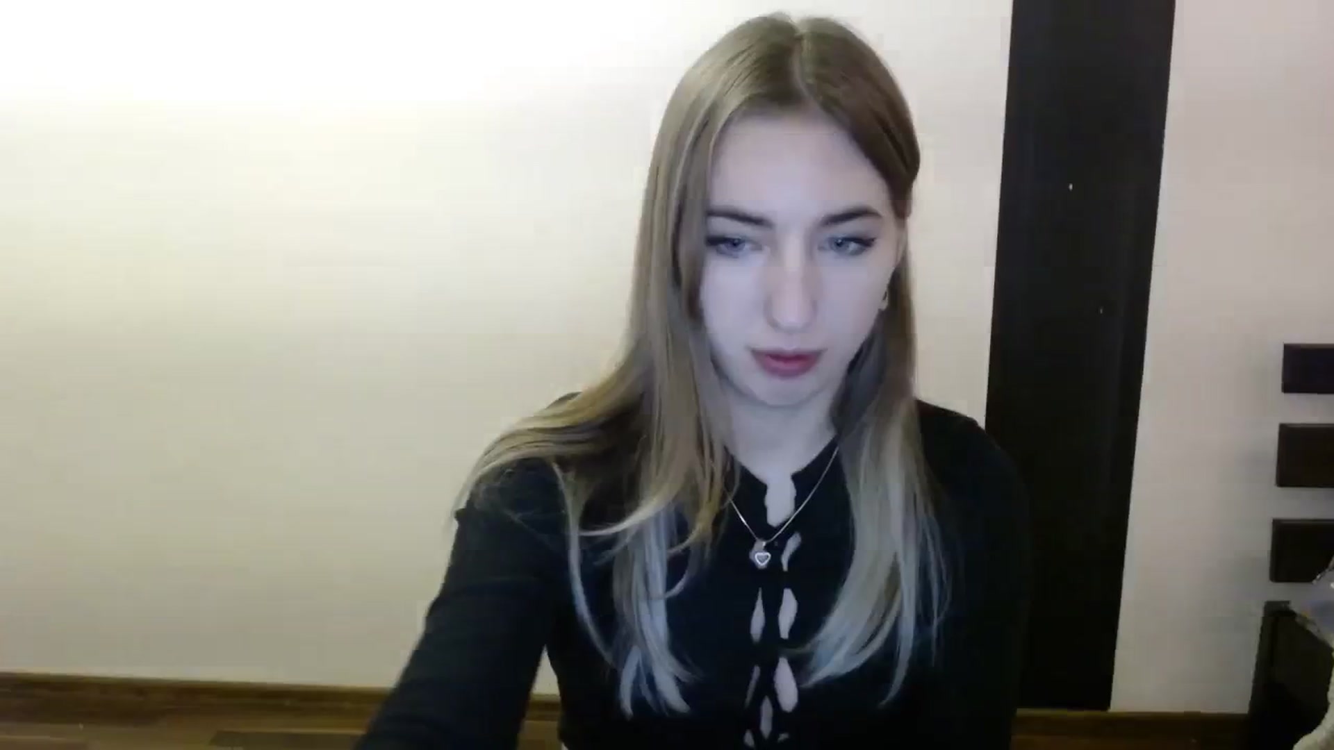 Gallery image thumbnail from Skyyyy's myfreecams stream on, 03/12/2024, 18:48 image 11 of 20