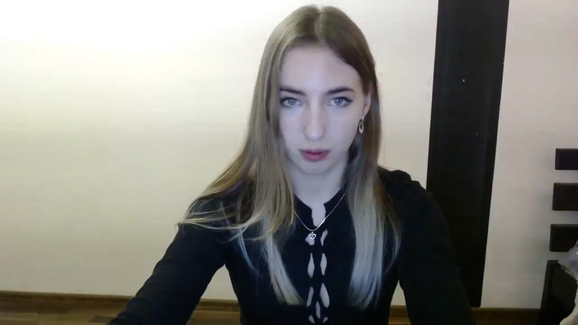 Gallery image thumbnail from Skyyyy's myfreecams stream on, 03/12/2024, 18:48 image 16 of 20