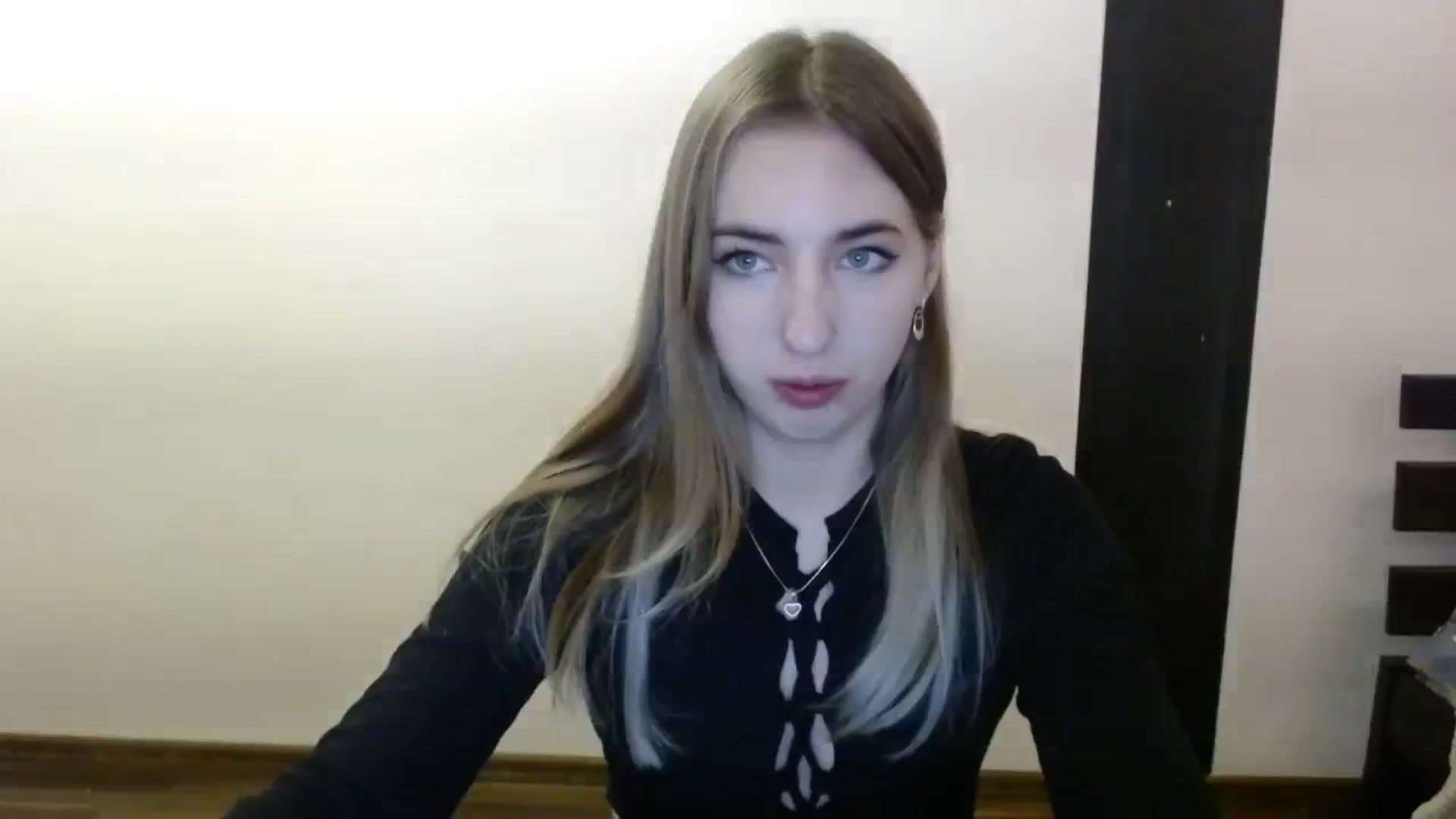 Gallery image thumbnail from Skyyyy's myfreecams stream on, 03/12/2024, 18:48 image 9 of 20