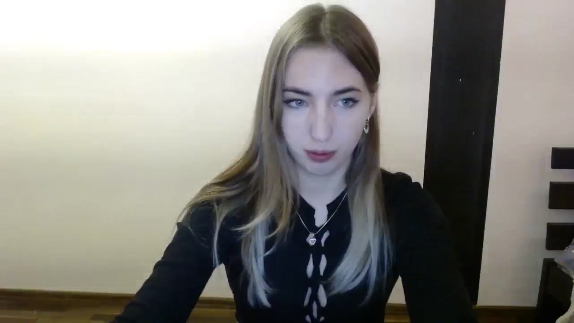 Gallery image thumbnail from Skyyyy's myfreecams stream on, 03/12/2024, 18:48 image 10 of 20