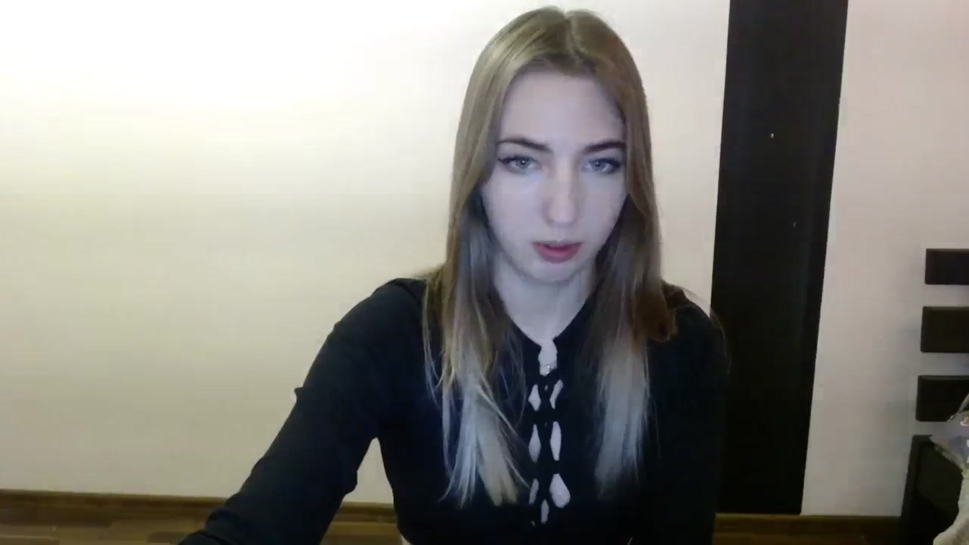 Gallery image thumbnail from Skyyyy's myfreecams stream on, 03/12/2024, 19:51 image 16 of 20