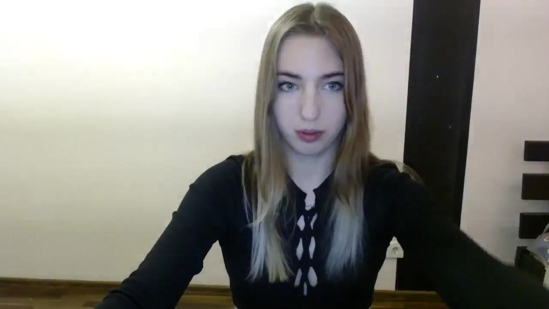 Gallery image thumbnail from Skyyyy's myfreecams stream on, 03/12/2024, 19:51 image 12 of 20