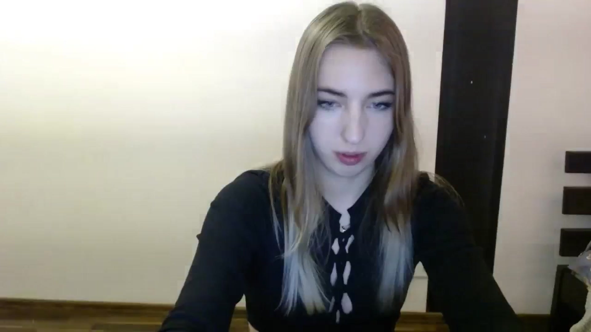Gallery image thumbnail from Skyyyy's myfreecams stream on, 03/12/2024, 19:51 image 13 of 20