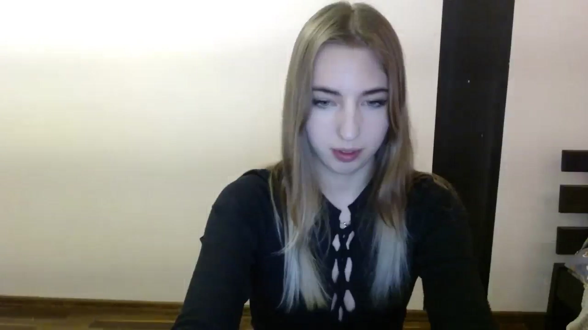 Gallery image thumbnail from Skyyyy's myfreecams stream on, 03/12/2024, 19:51 image 8 of 20
