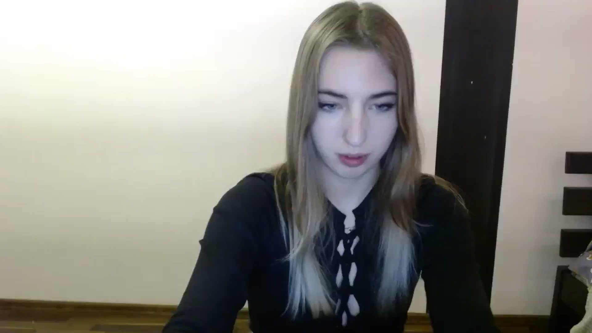 Gallery image thumbnail from Skyyyy's myfreecams stream on, 03/12/2024, 19:51 image 1 of 20