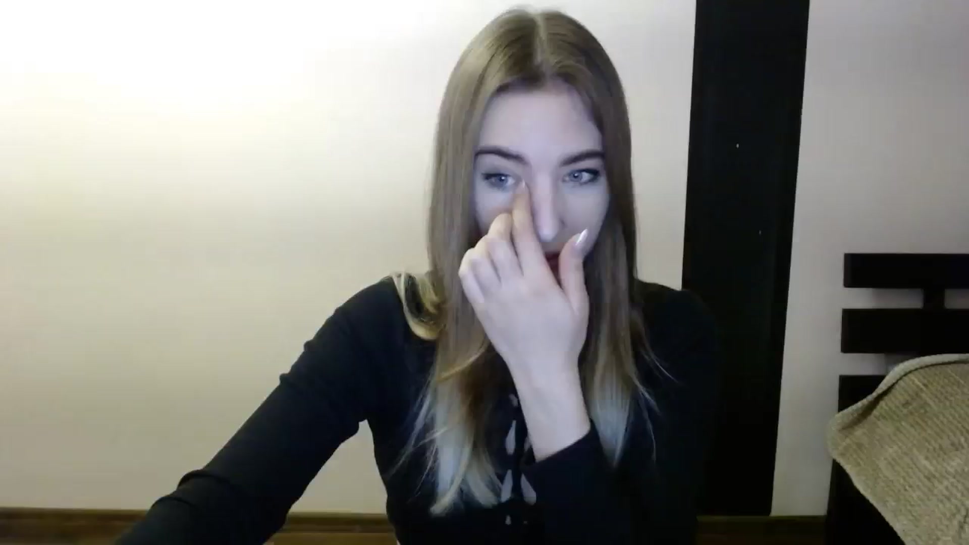 Gallery image thumbnail from Skyyyy's myfreecams stream on, 03/15/2024, 16:46 image 6 of 20
