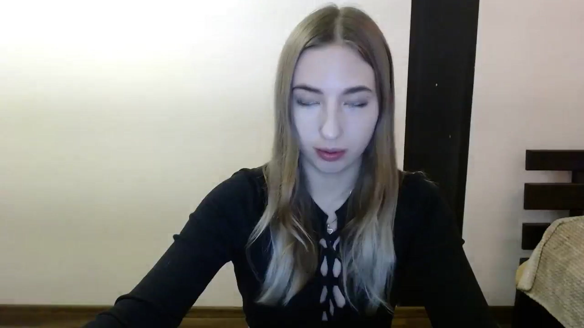 Gallery image thumbnail from Skyyyy's myfreecams stream on, 03/16/2024, 17:15 image 12 of 20