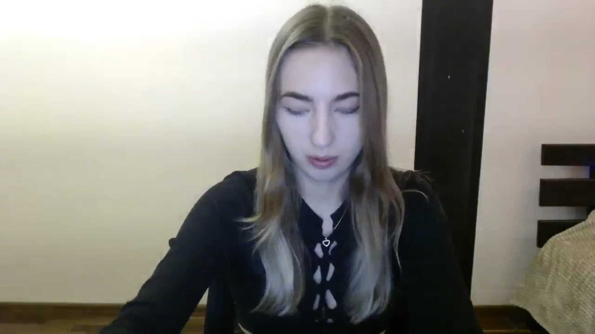 Gallery image thumbnail from Skyyyy's myfreecams stream on, 03/21/2024, 17:57 image 16 of 20