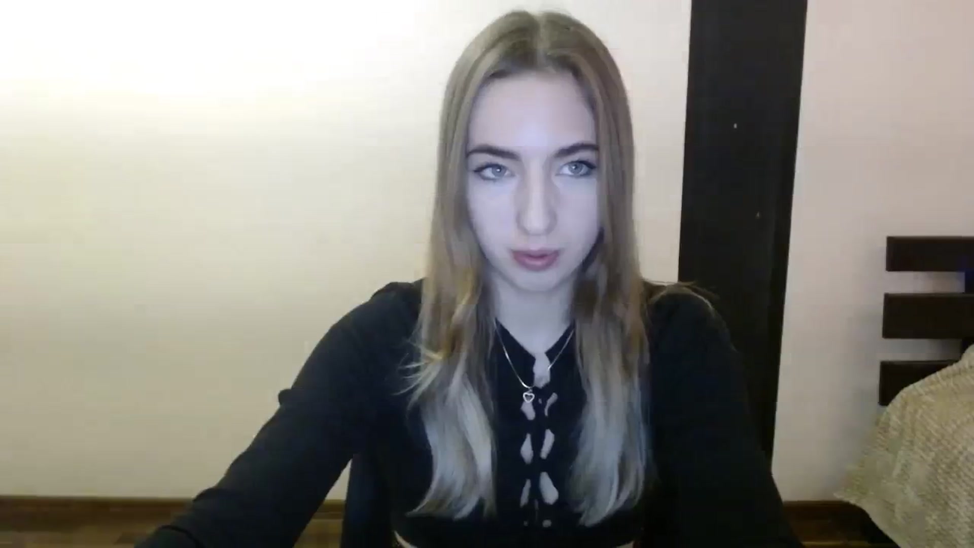 Gallery image thumbnail from Skyyyy's myfreecams stream on, 03/21/2024, 17:57 image 12 of 20