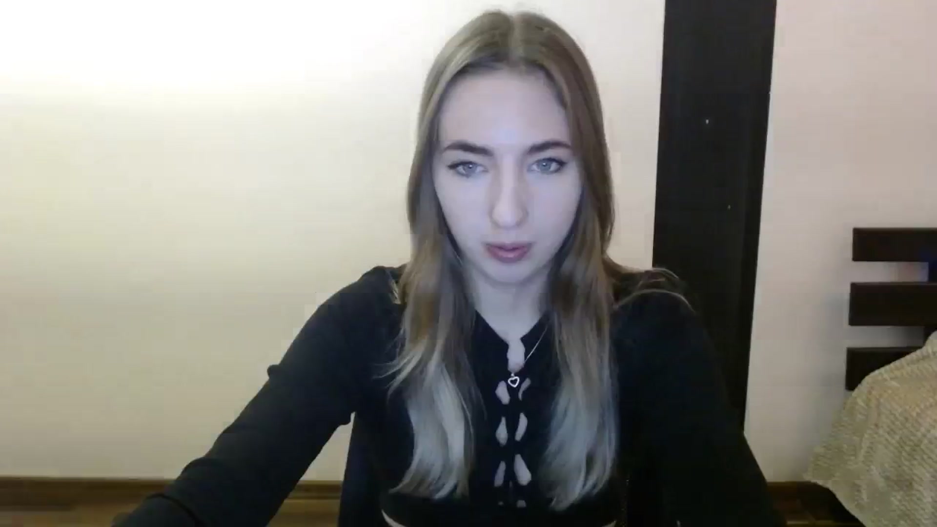 Gallery image thumbnail from Skyyyy's myfreecams stream on, 03/21/2024, 17:57 image 13 of 20