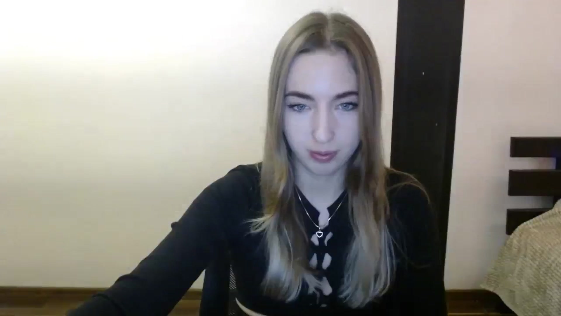 Gallery image thumbnail from Skyyyy's myfreecams stream on, 03/21/2024, 17:57 image 9 of 20