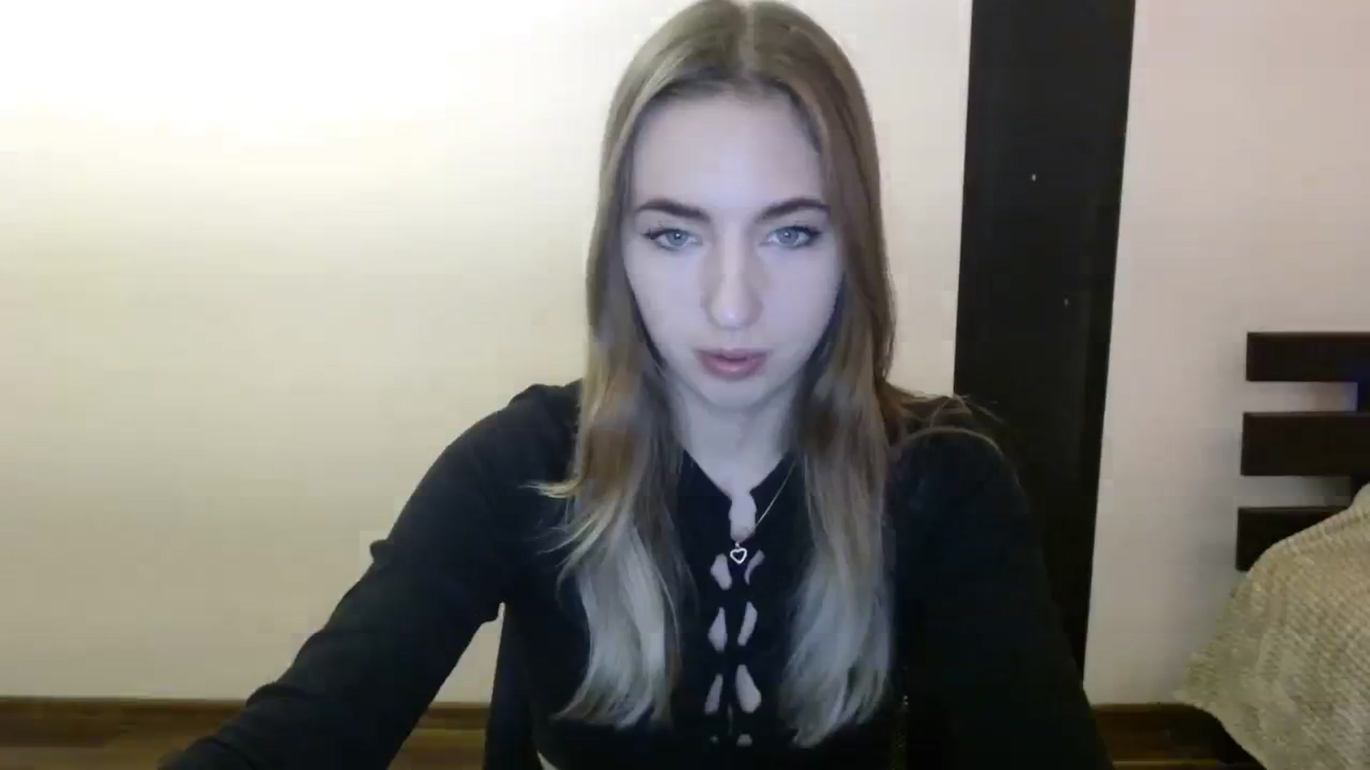 Gallery image thumbnail from Skyyyy's myfreecams stream on, 03/21/2024, 17:57 image 14 of 20