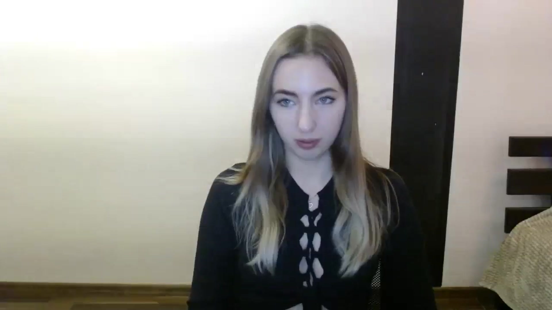 Gallery image thumbnail from Skyyyy's myfreecams stream on, 03/21/2024, 19:27 image 8 of 20