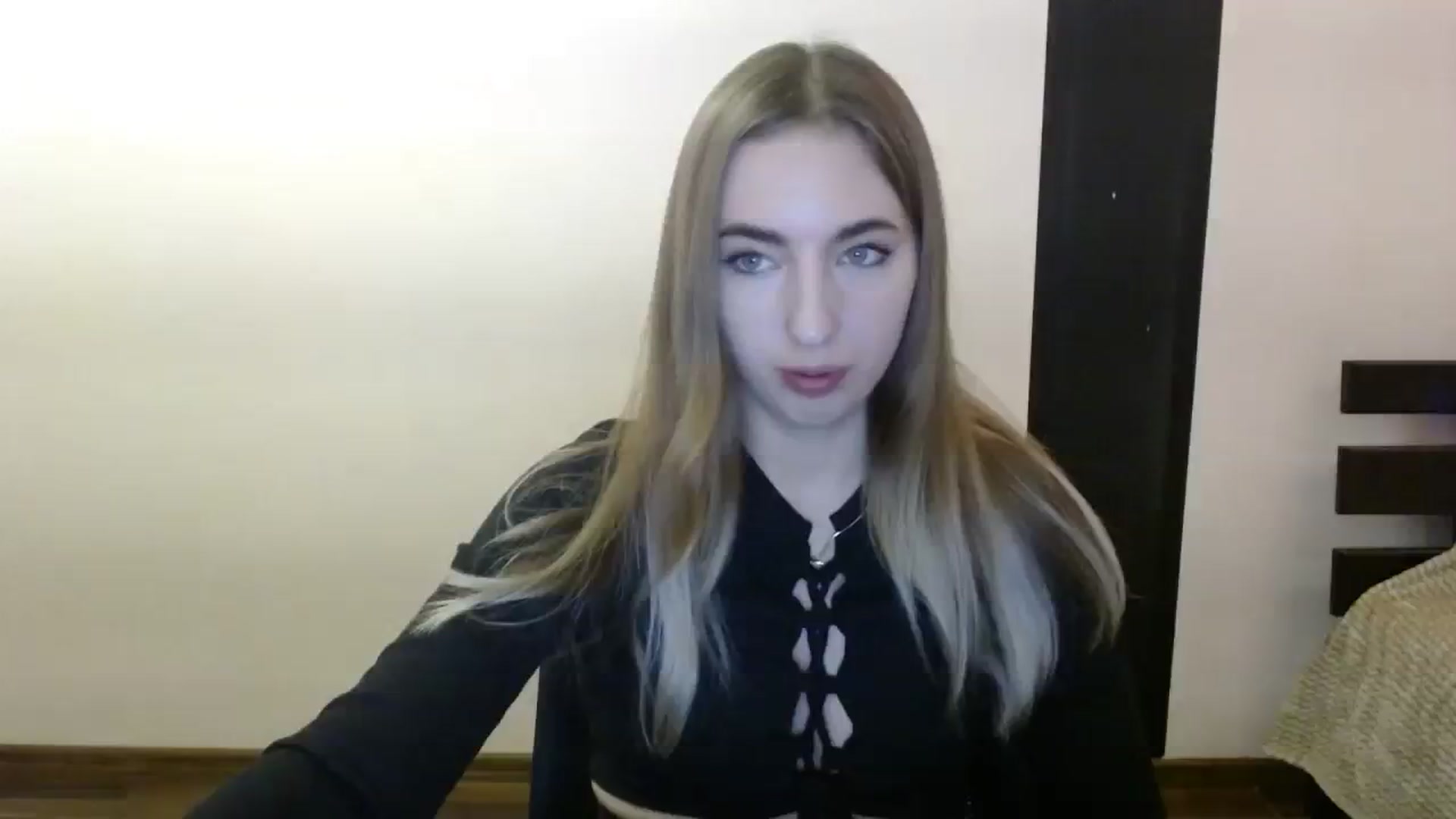 Gallery image thumbnail from Skyyyy's myfreecams stream on, 03/21/2024, 19:27 image 6 of 20