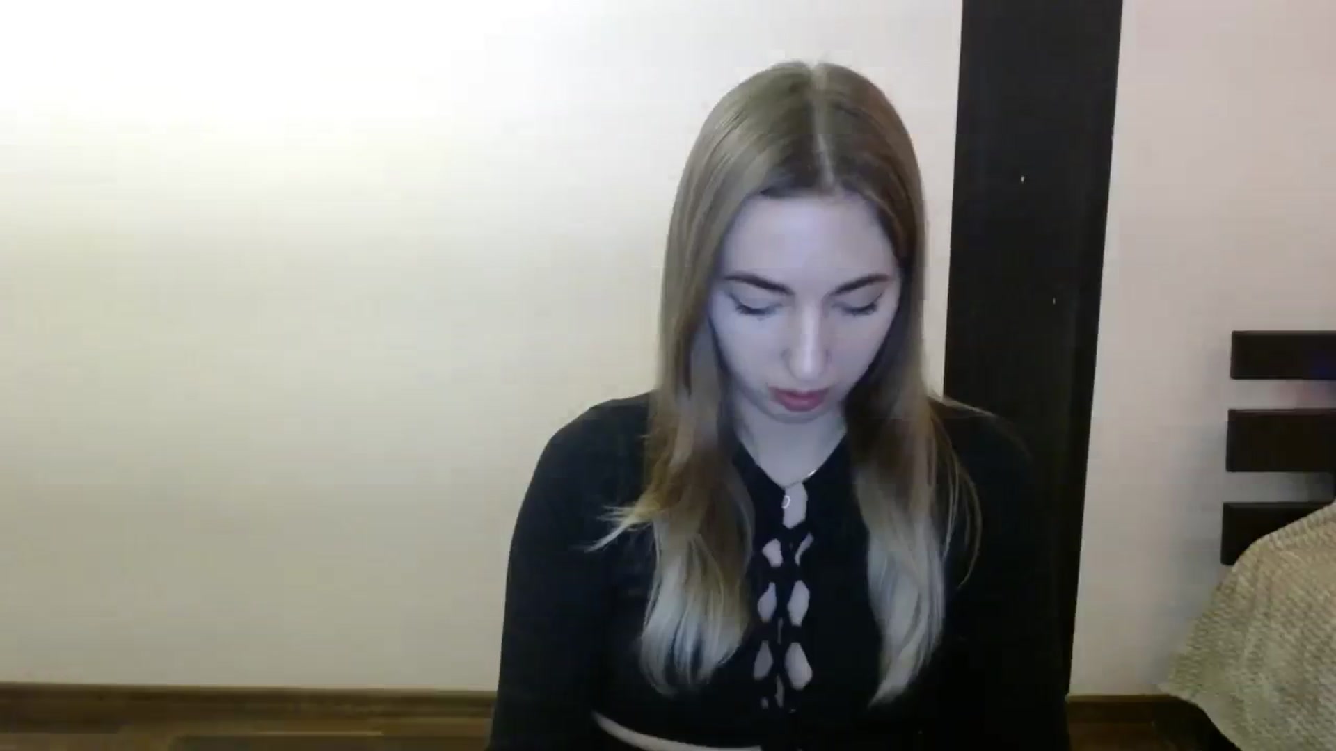 Gallery image thumbnail from Skyyyy's myfreecams stream on, 03/21/2024, 19:27 image 16 of 20
