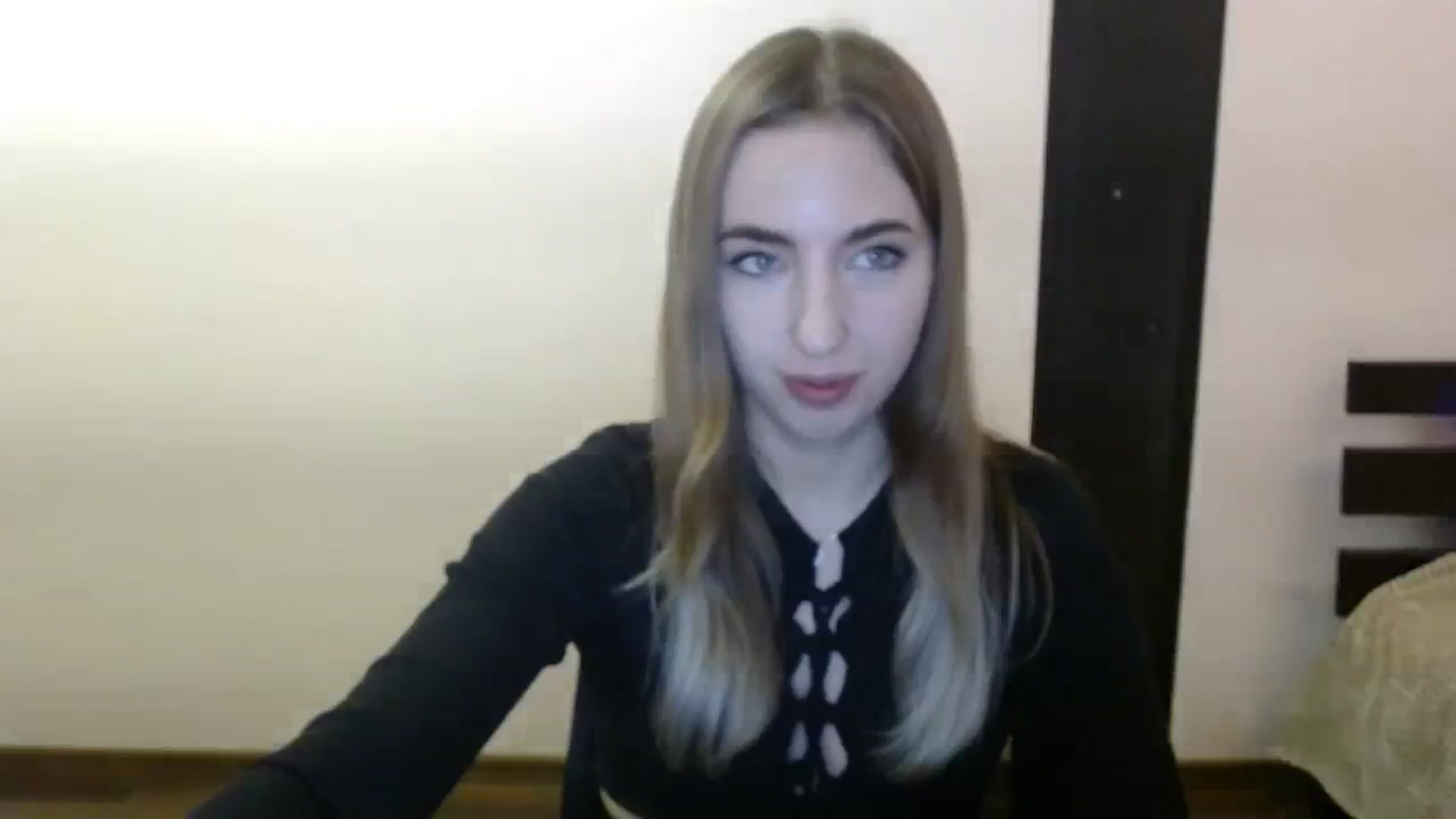Gallery image thumbnail from Skyyyy's myfreecams stream on, 03/21/2024, 19:27 image 15 of 20