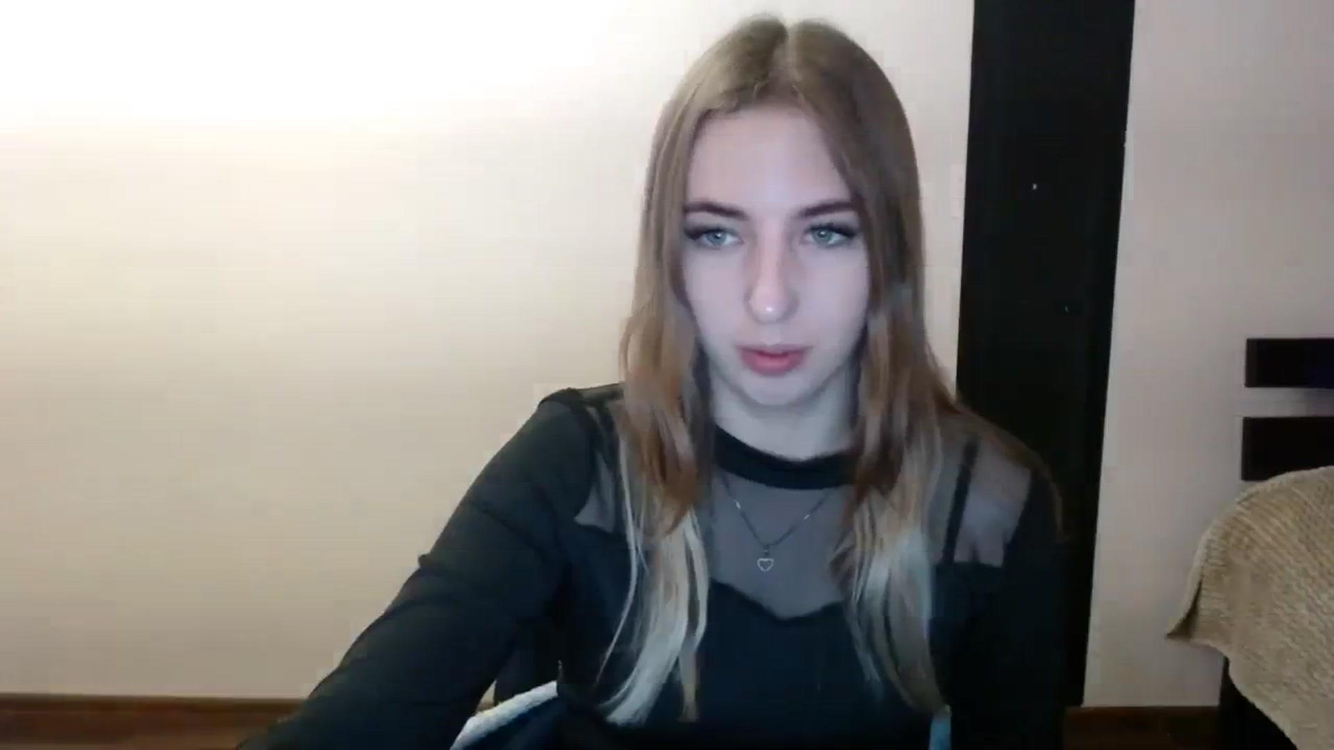 Gallery image thumbnail from Skyyyy's myfreecams stream on, 03/22/2024, 18:58 image 11 of 20