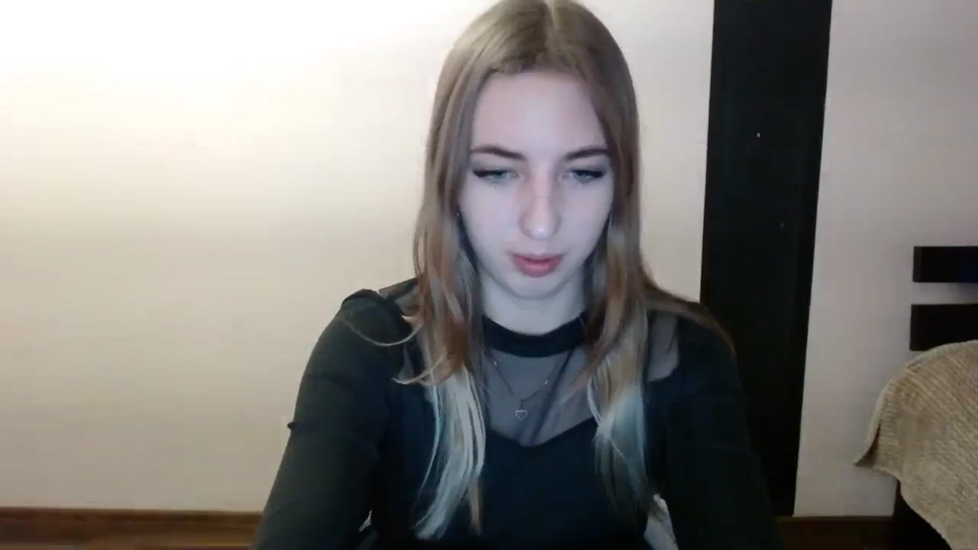 Gallery image thumbnail from Skyyyy's myfreecams stream on, 03/22/2024, 18:58 image 12 of 20