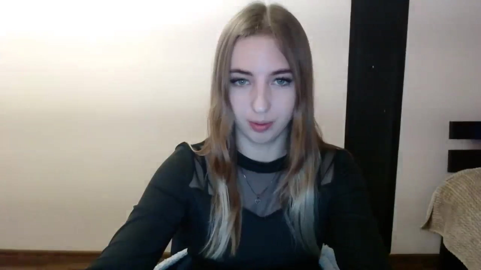Gallery image thumbnail from Skyyyy's myfreecams stream on, 03/22/2024, 18:58 image 9 of 20