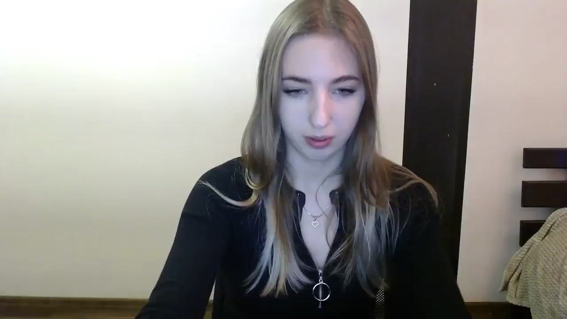 Gallery image thumbnail from Skyyyy's myfreecams stream on, 03/23/2024, 17:01 image 10 of 20