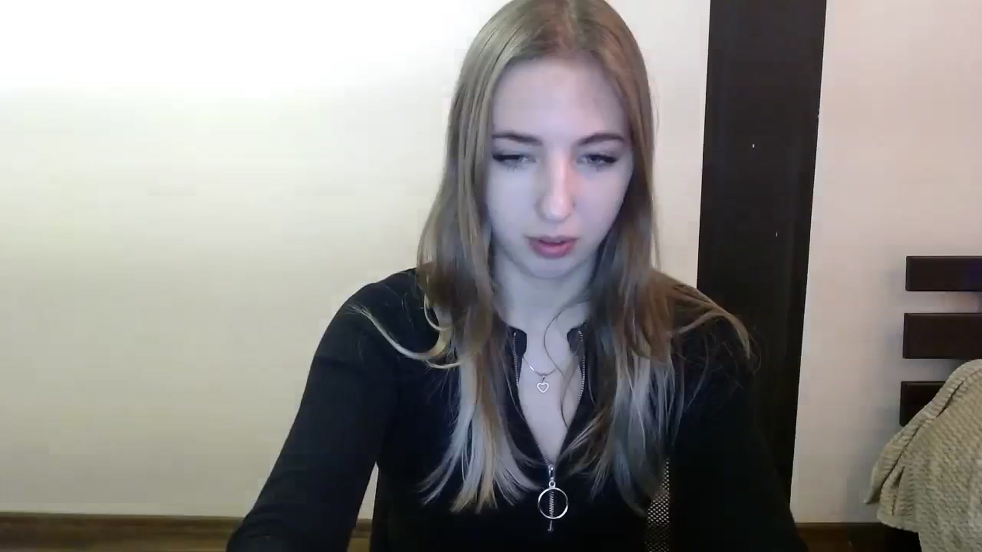 Gallery image thumbnail from Skyyyy's myfreecams stream on, 03/23/2024, 17:01 image 11 of 20