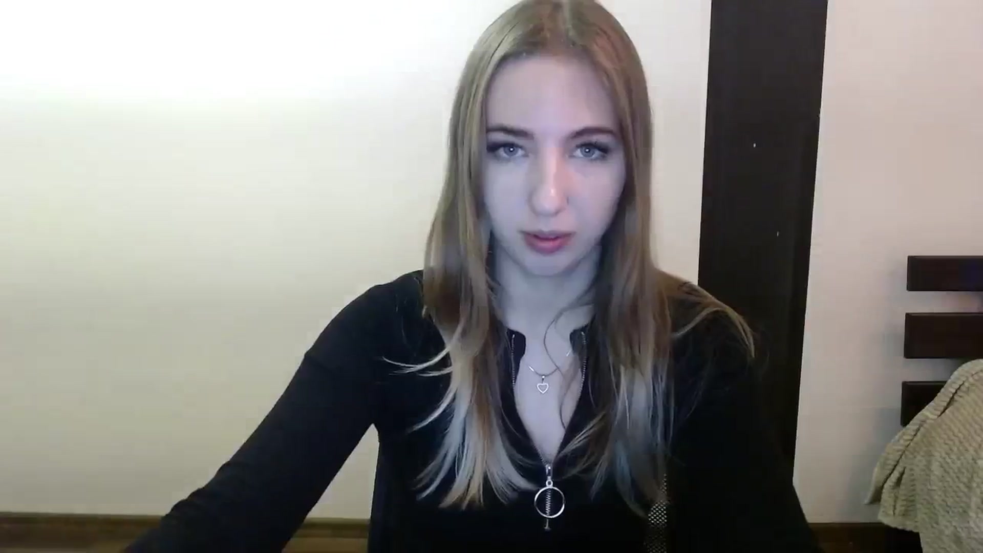 Gallery image thumbnail from Skyyyy's myfreecams stream on, 03/23/2024, 17:01 image 15 of 20
