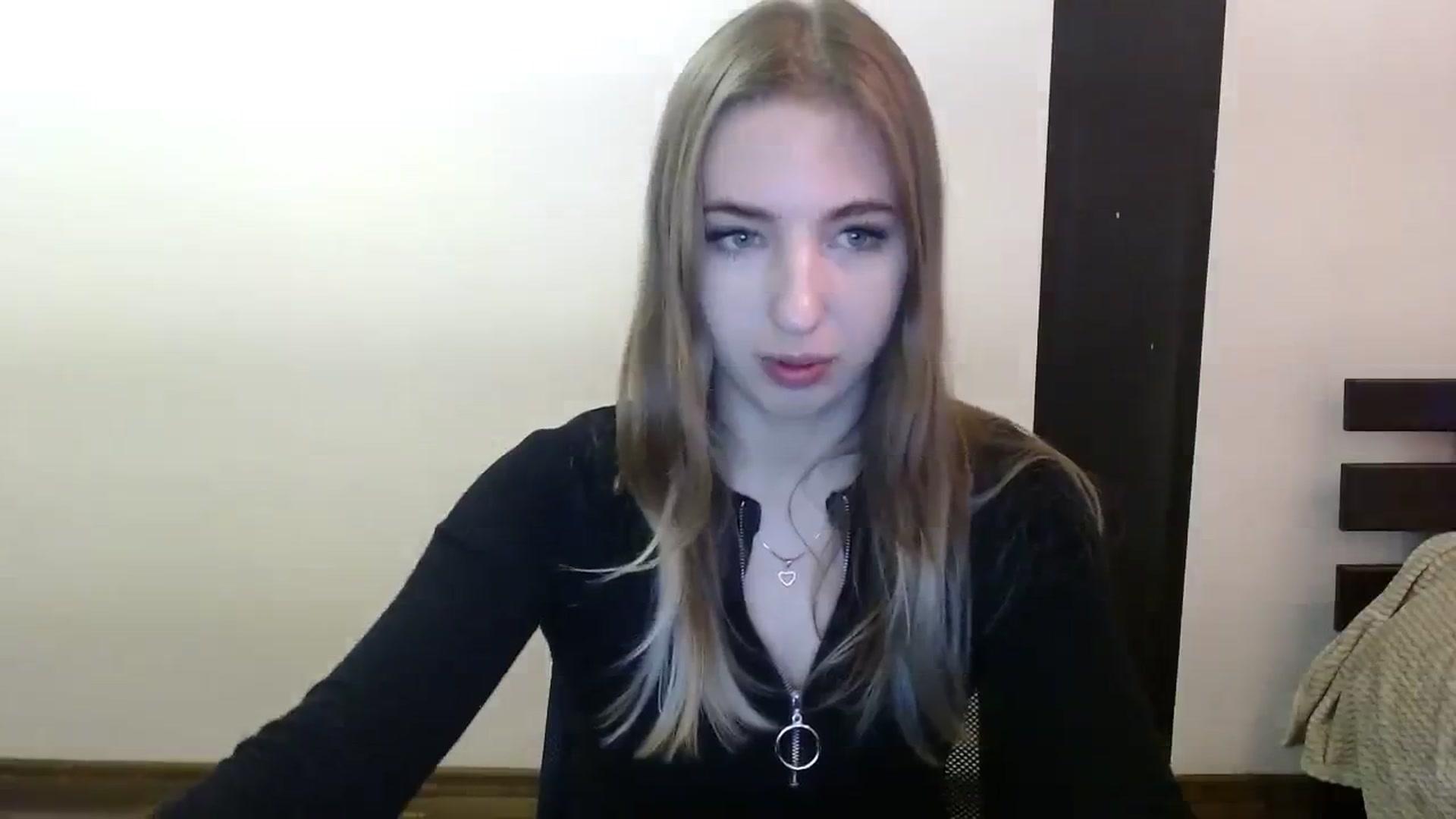 Gallery image thumbnail from Skyyyy's myfreecams stream on, 03/23/2024, 17:01 image 18 of 20