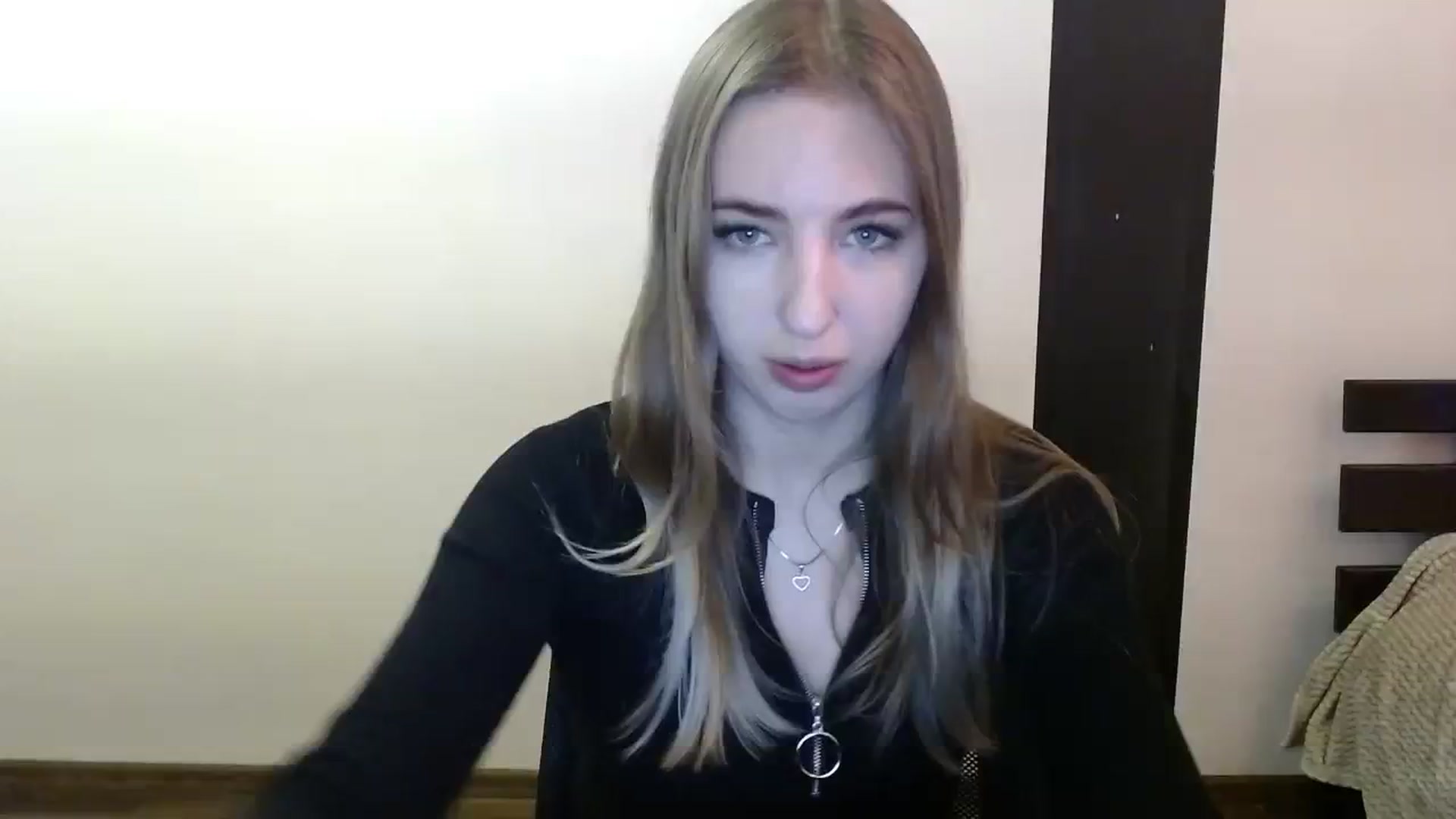 Gallery image thumbnail from Skyyyy's myfreecams stream on, 03/23/2024, 17:01 image 14 of 20